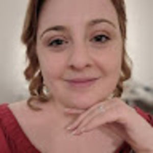 Meet your Posher, Alicia